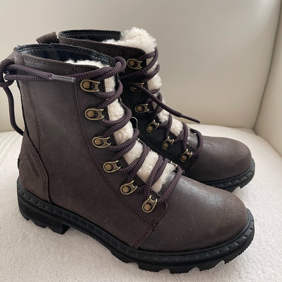 NEW Sorel Lennox Waterproof Shearling Boot - Picture 1 of 12
